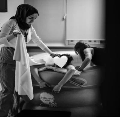 Doğumda Annenin Yanında Kim Olmalı?  Ebe Gebe El Ele…