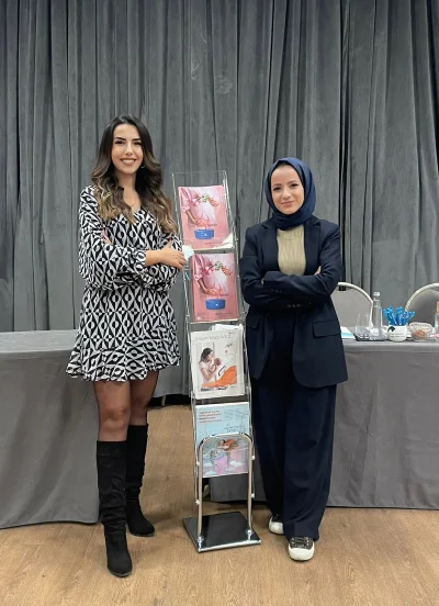 Op. Dr. Yusuf Olgaç Suda Doğum Eğitimi verdi.