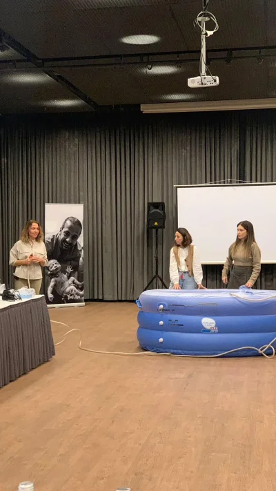 Op. Dr. Yusuf Olgaç Suda Doğum Eğitimi verdi.