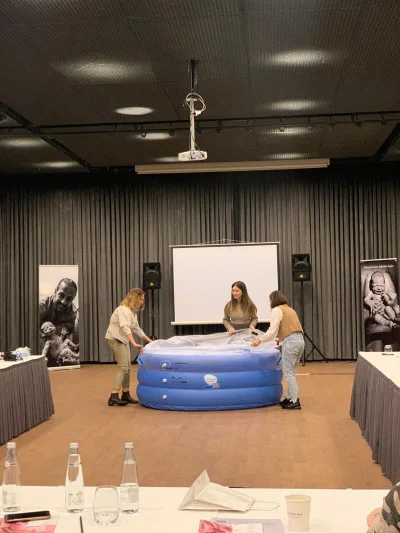 Op. Dr. Yusuf Olgaç Suda Doğum Eğitimi verdi.