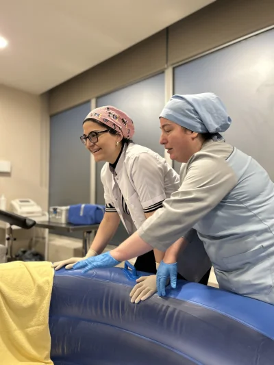 Medipol Çamlıca Hastanesi’nde Suda Doğum Havuzu Kullanıcı Eğitimi gerçekleşti.